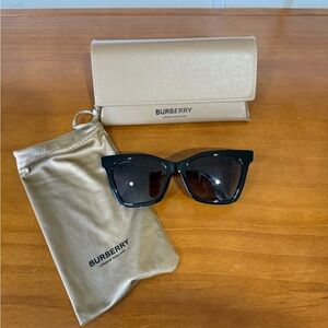 Authentic Burberry Black Sunglasses - LIKE NEW
